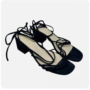 RAYE Sybil Sandal in Black 7.5 EUC